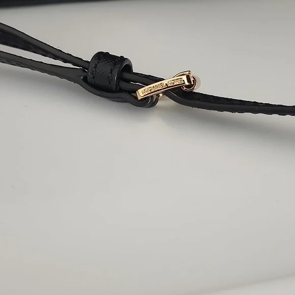 Michael Kors Jet Set Crossbody w/Free MK Wallet - Picture 3 of 15